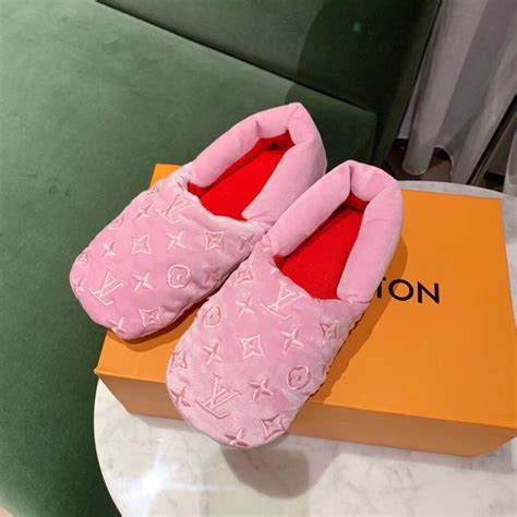 louis vuitton slippers women's|louis vuitton fluffy slippers.